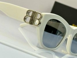 Picture of Balenciga Sunglasses _SKUfw55559976fw